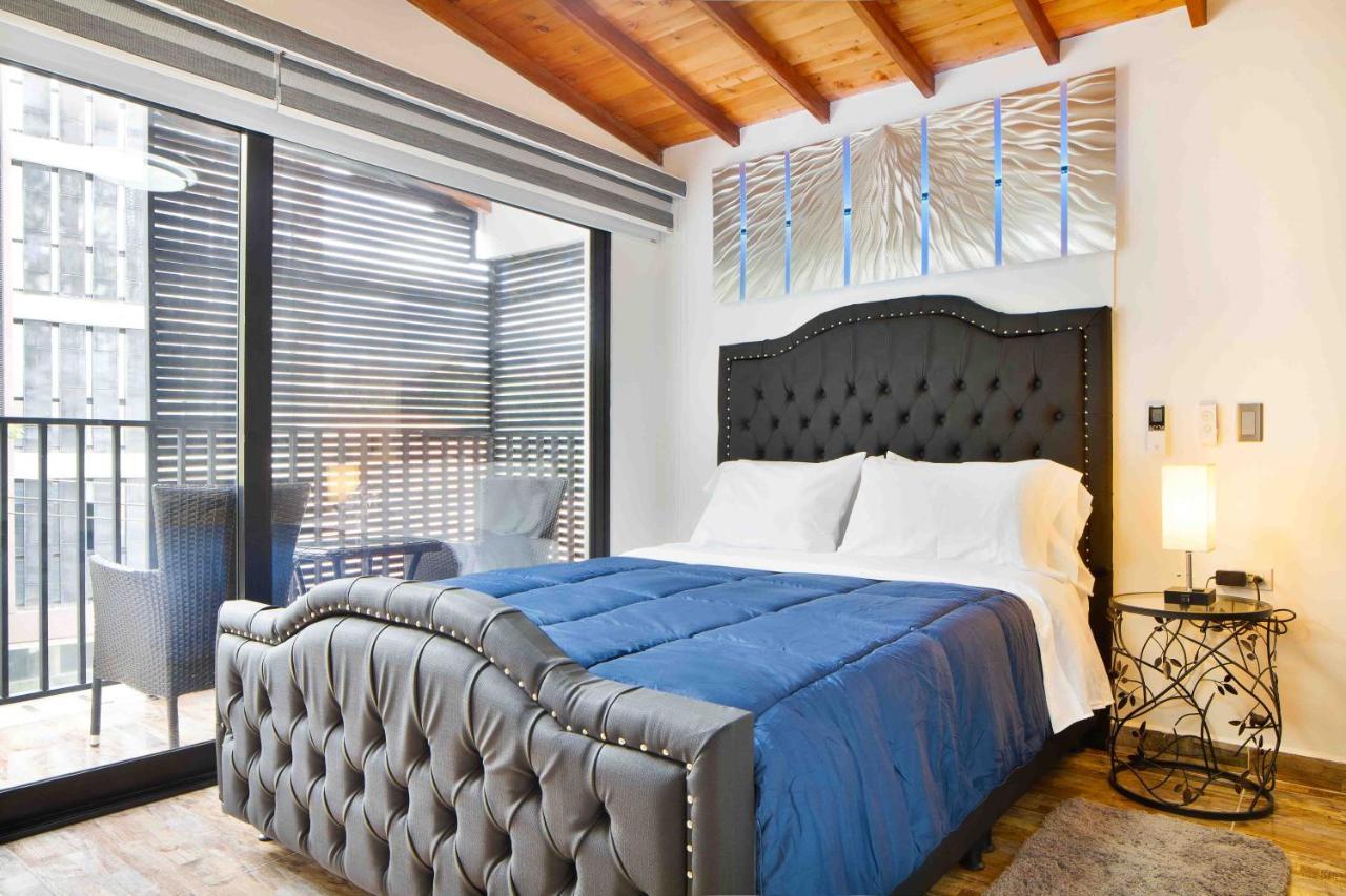Miracle Aparthotel Medellin Exterior photo